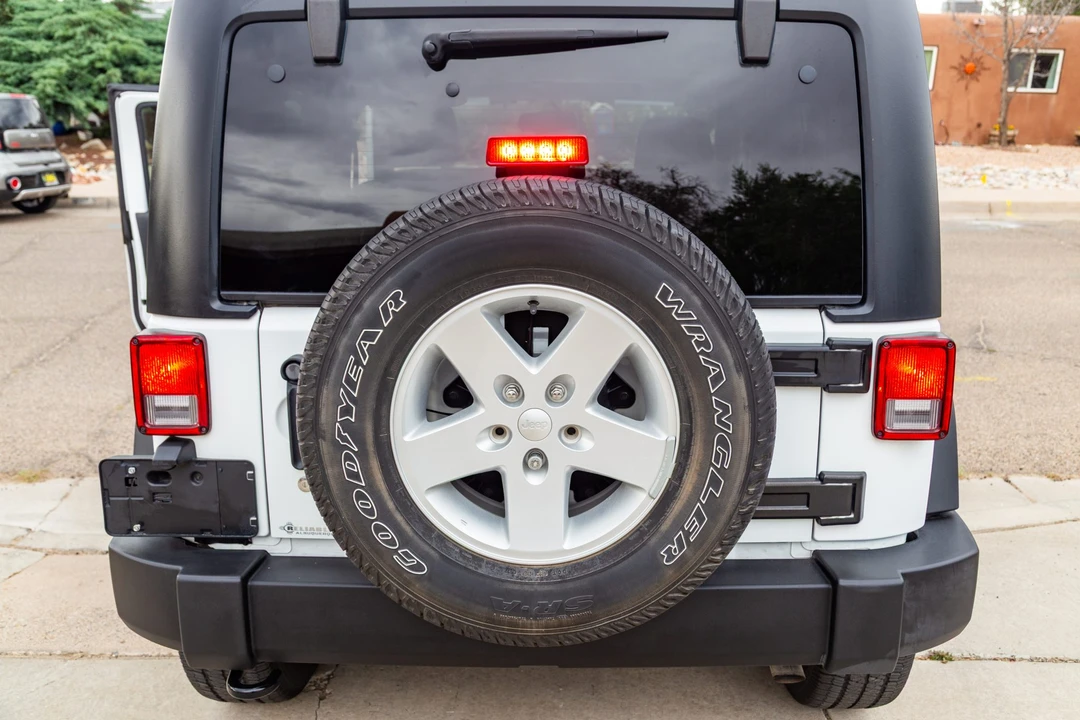 2017 Jeep JK Wrangler - Image 15 of 31