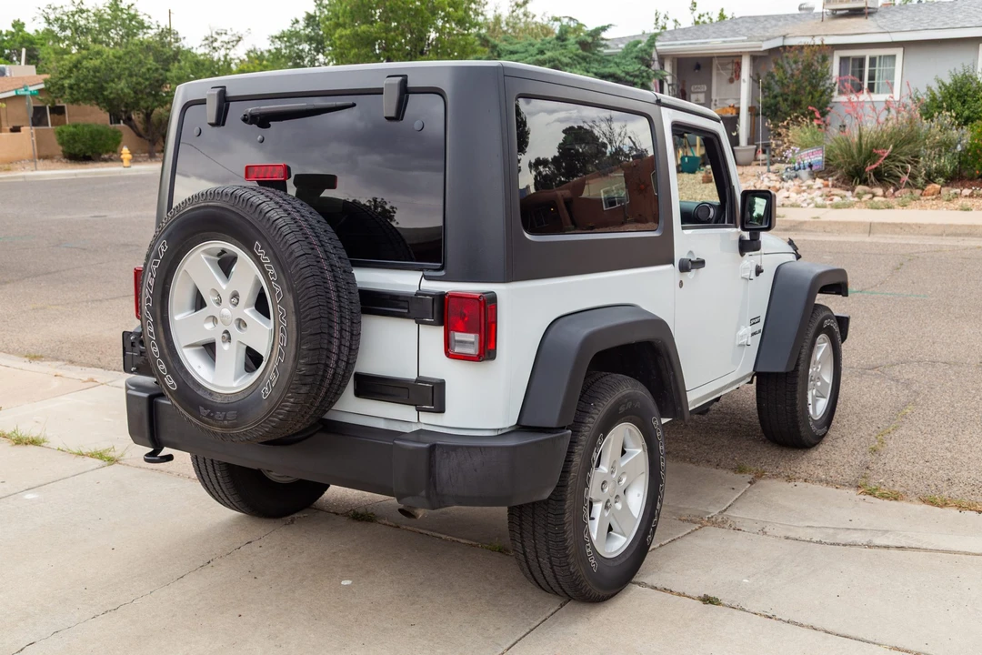 2017 Jeep JK Wrangler - Image 7 of 31
