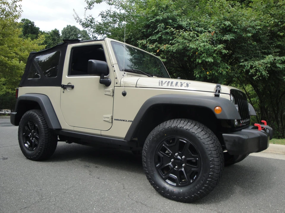 2017 Jeep JK Wrangler - Image 25 of 31