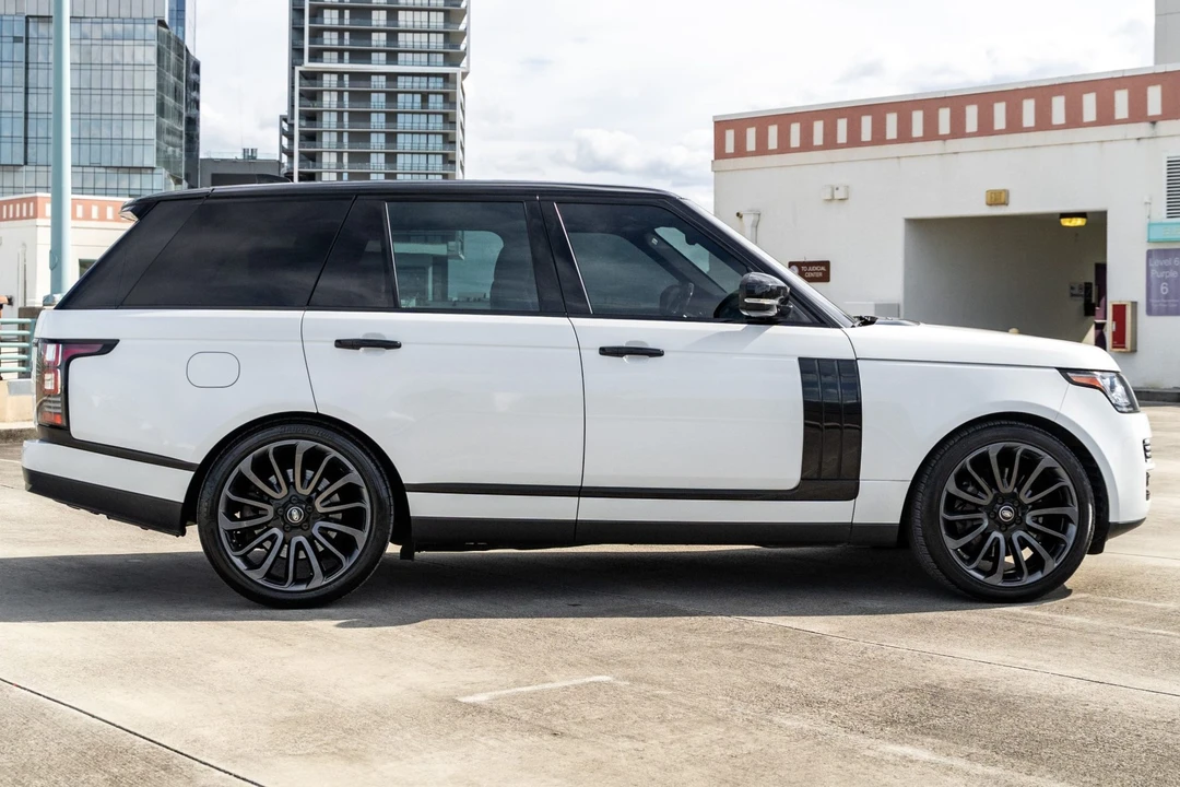 2017 Land Rover Range Rover L405 - Image 3 of 6