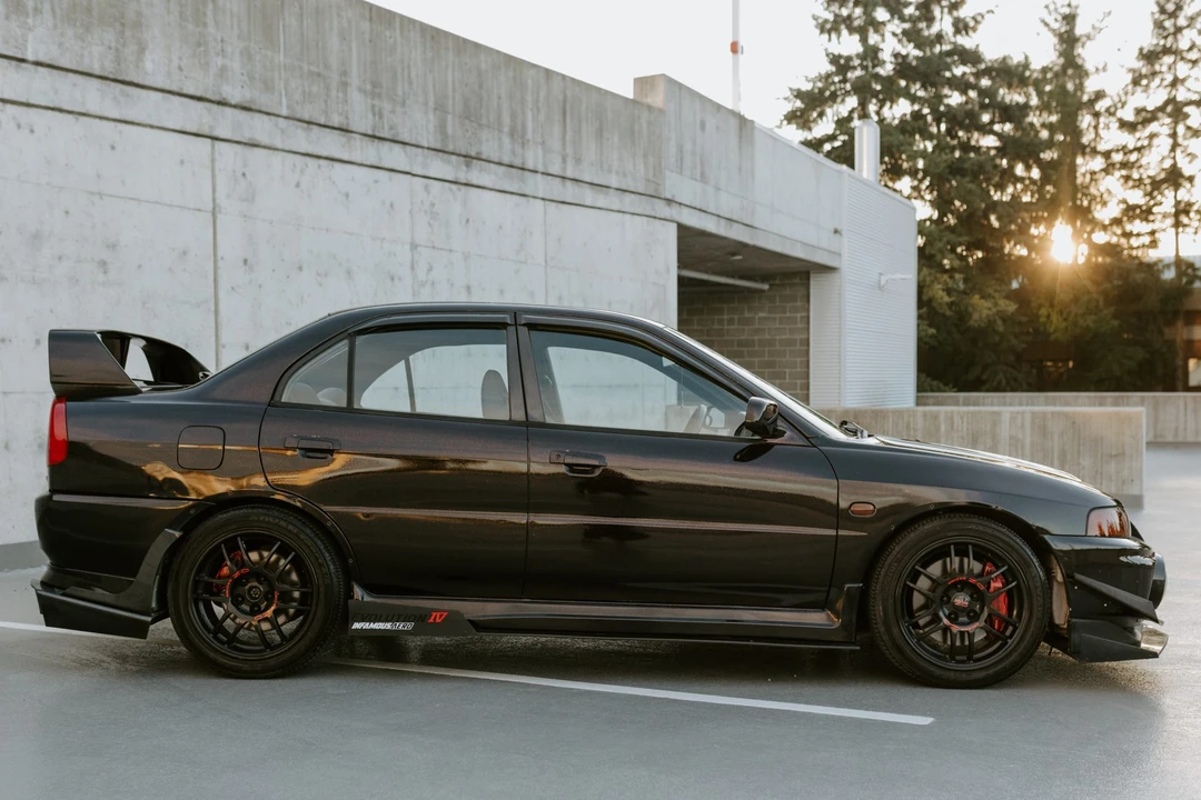 1996 Mitsubishi Lancer Evolution IV 6th Gen - Image 4 of 31