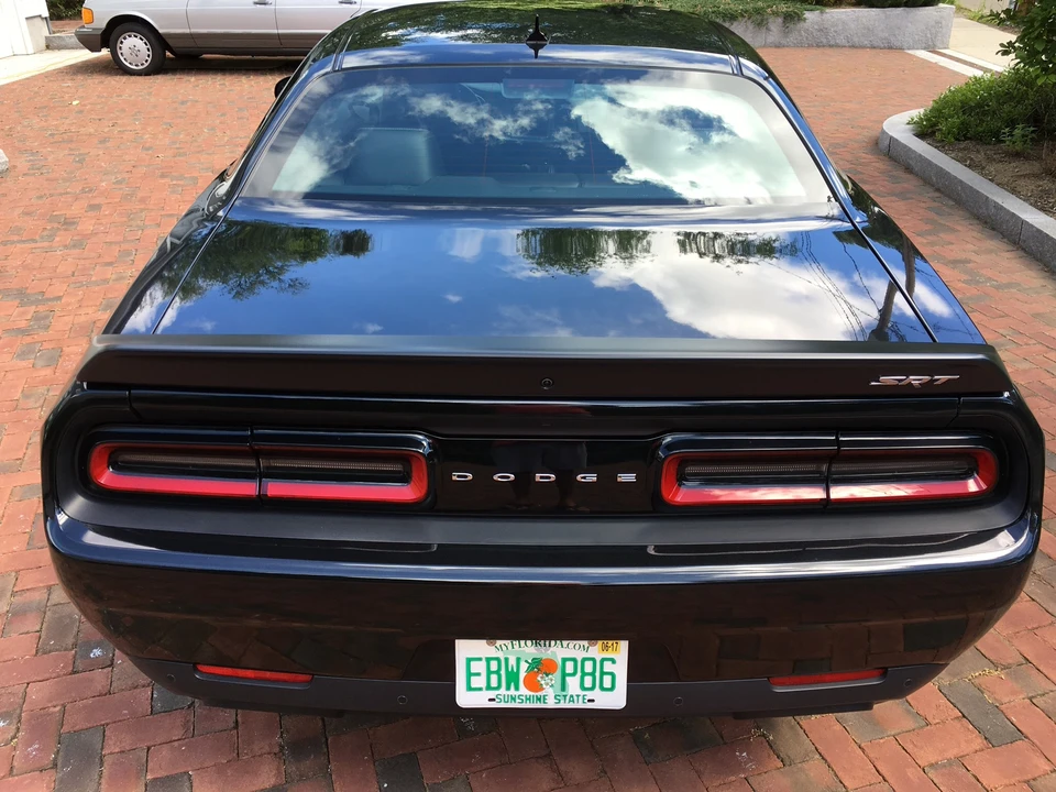 2015 Dodge Challenger SRT Hellcat 3rd Gen - Image 4 of 31