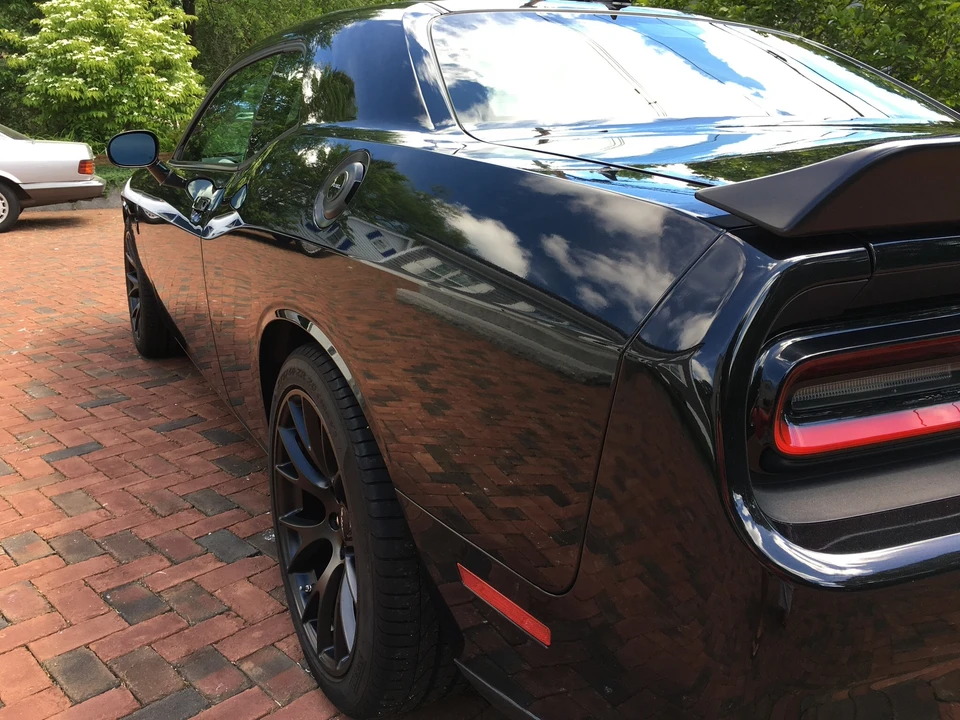 2015 Dodge Challenger SRT Hellcat 3rd Gen - Image 16 of 31
