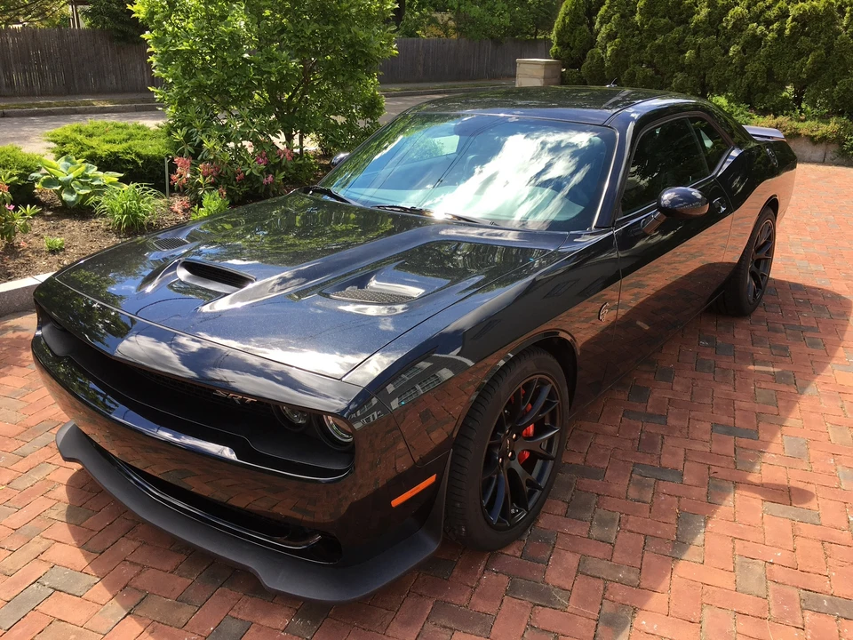 2015 Dodge Challenger SRT Hellcat 3rd Gen - Image 2 of 31