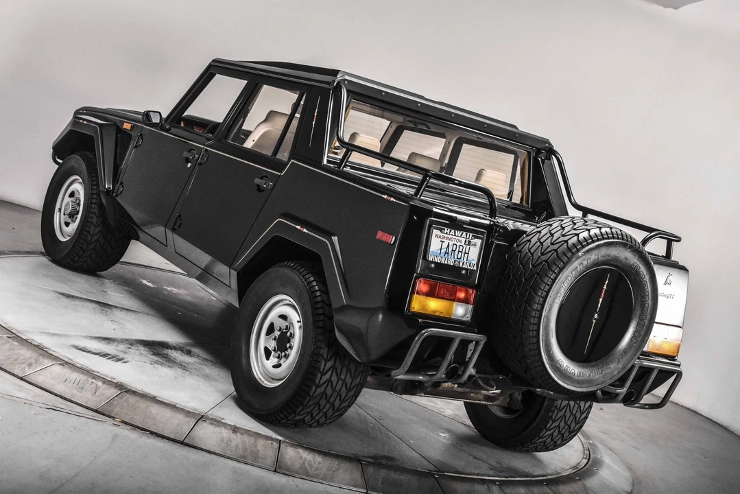 1989 Lamborghini LM002 - Image 4 of 31