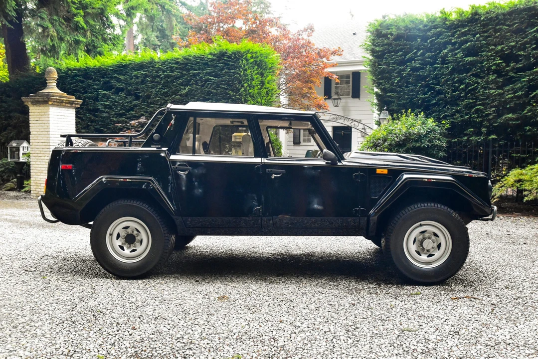 1989 Lamborghini LM002 - Image 16 of 31