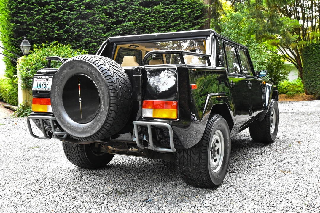 1989 Lamborghini LM002 - Image 14 of 31