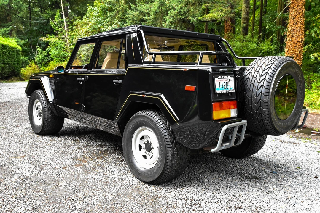 1989 Lamborghini LM002 - Image 12 of 31