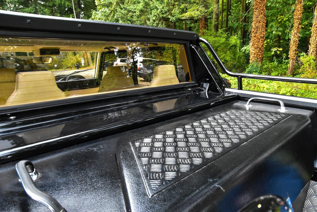 1989 Lamborghini LM002 - Image 23 of 31