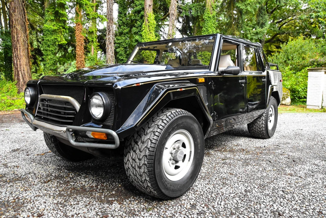 1989 Lamborghini LM002 - Image 11 of 31