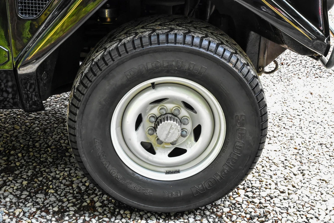 1989 Lamborghini LM002 - Image 29 of 31