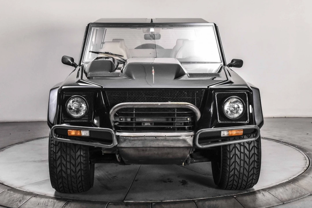 1989 Lamborghini LM002 - Image 9 of 31