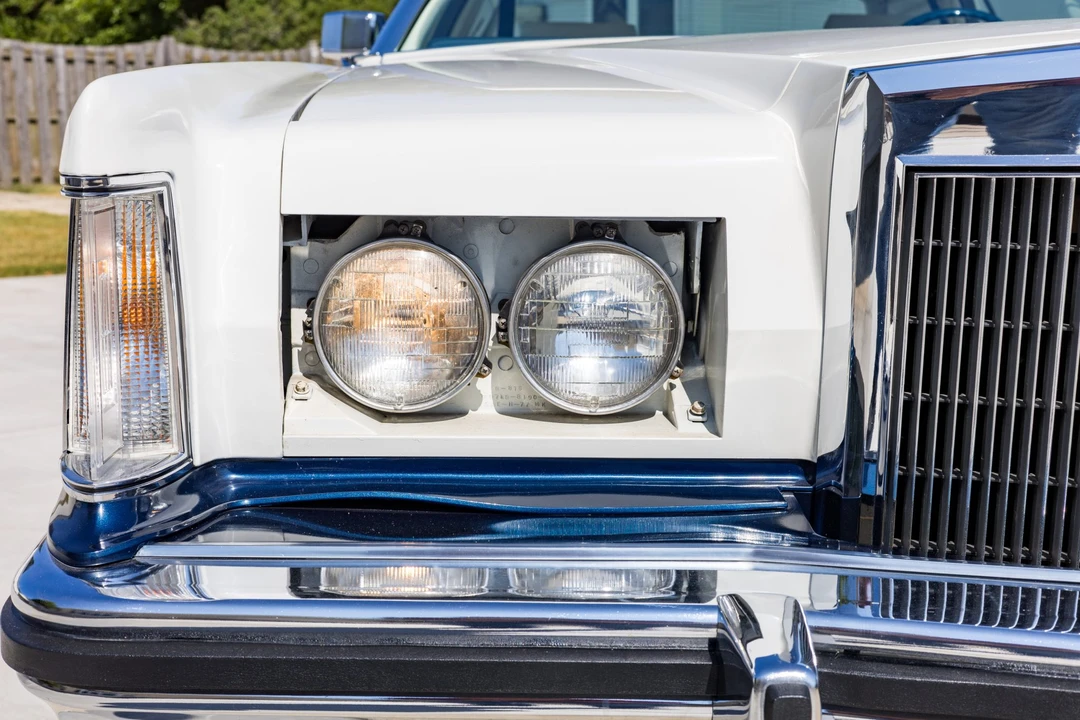 1979 Lincoln Continental Mark V - Image 14 of 31