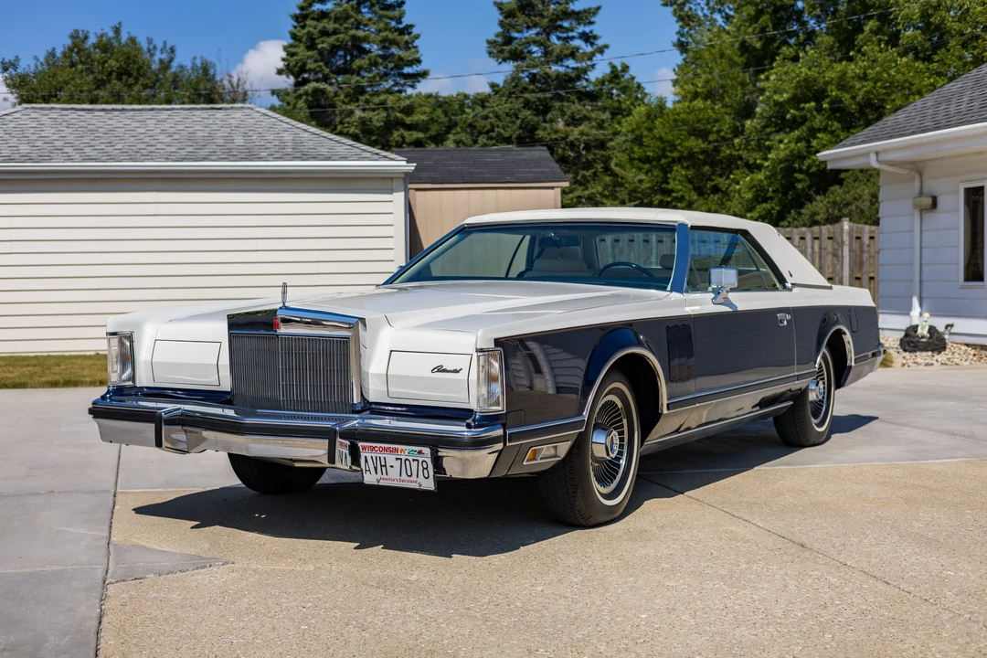 1979 Lincoln Continental Mark V - Image 2 of 31