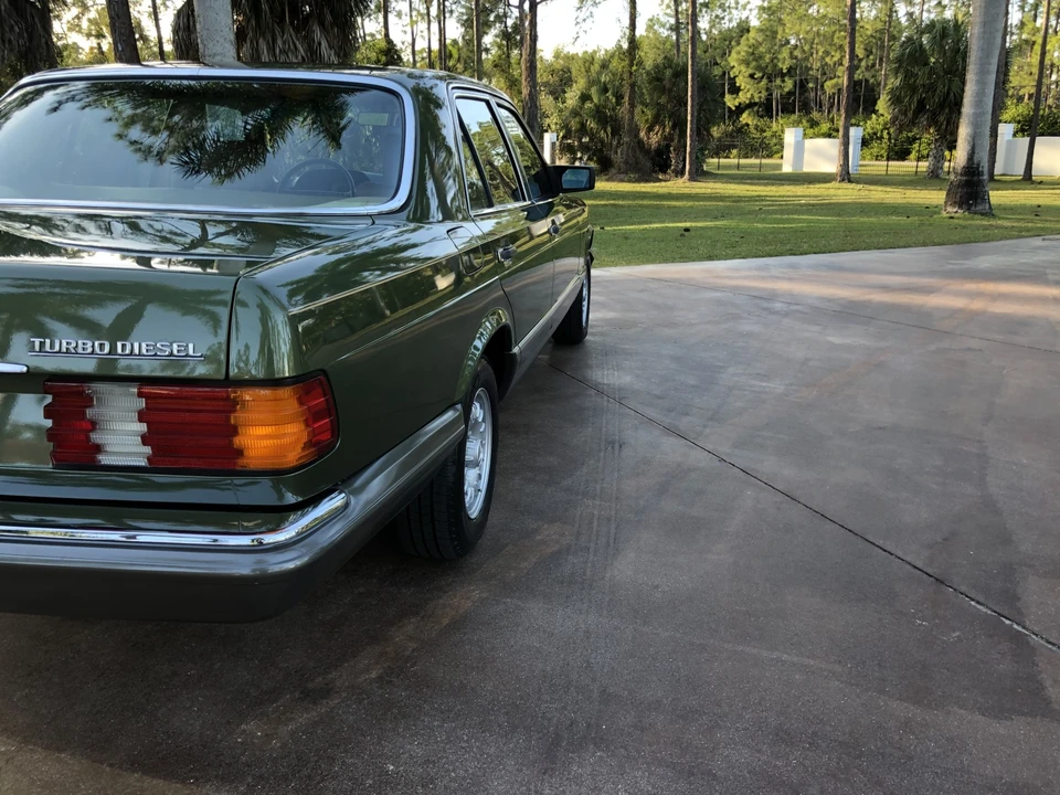 1982 Mercedes-Benz W126 S-Class Sedan - Image 20 of 31