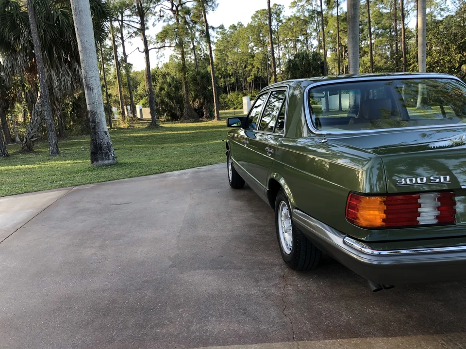 1982 Mercedes-Benz W126 S-Class Sedan - Image 19 of 31