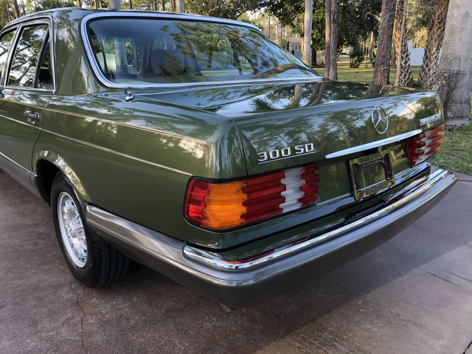 1982 Mercedes-Benz W126 S-Class Sedan - Image 18 of 31