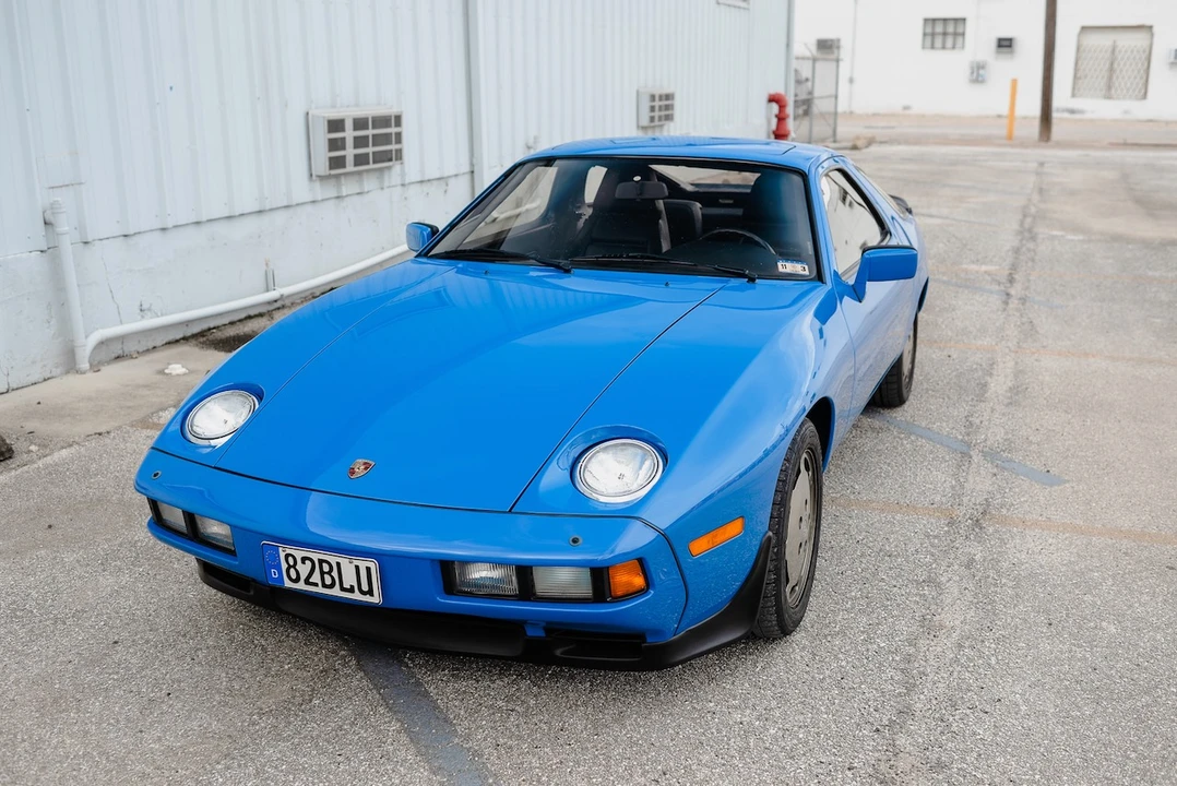 1982 Porsche 928 - Image 2 of 31
