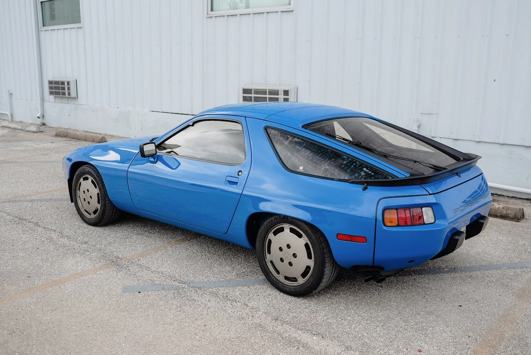1982 Porsche 928 - Image 8 of 31