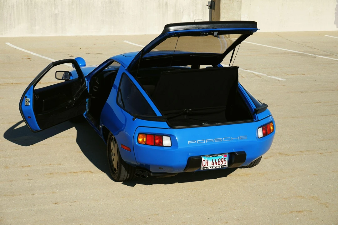 1982 Porsche 928 - Image 27 of 31