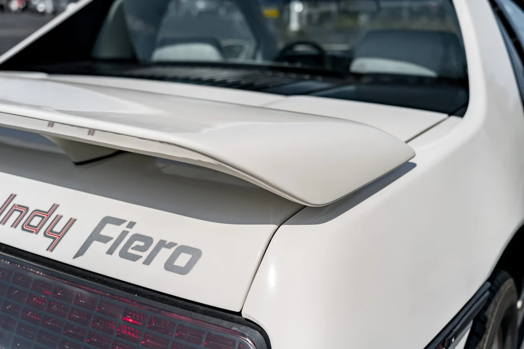 1984 Pontiac Fiero - Image 25 of 31