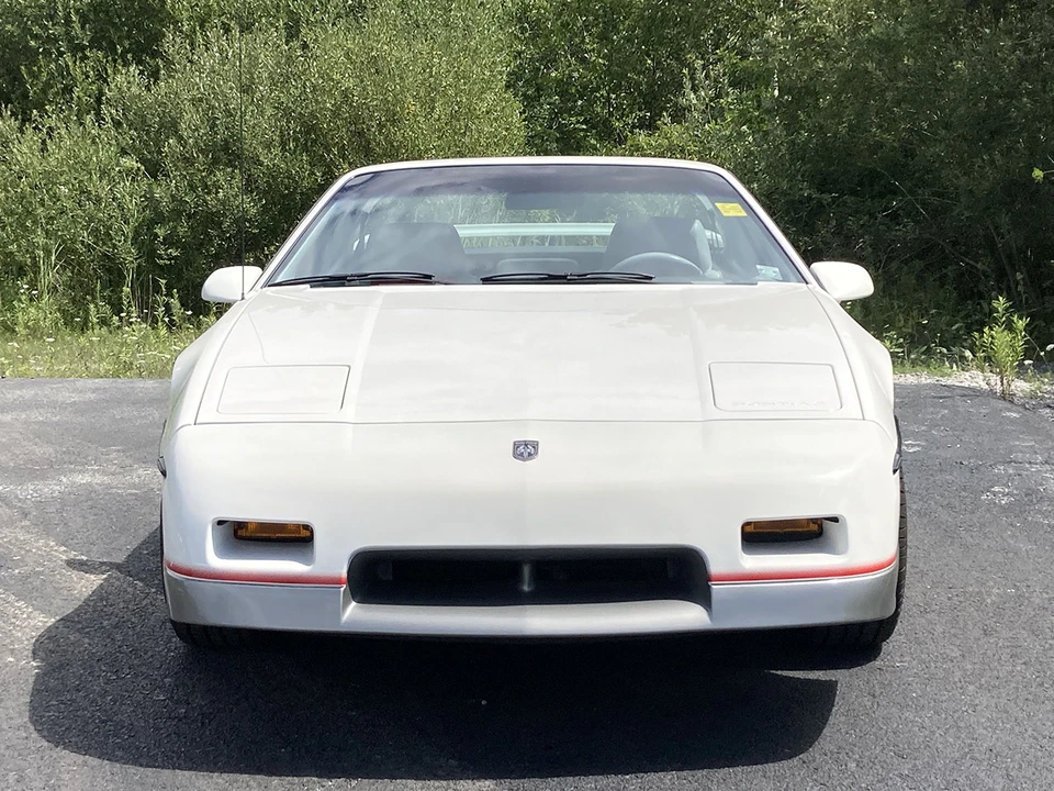 1984 Pontiac Fiero - Image 3 of 31