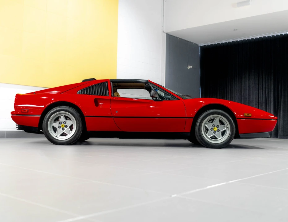 1988 Ferrari 328 GTS - Image 10 of 31
