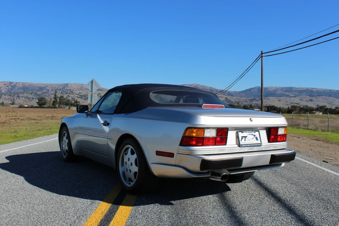 1990 Porsche 944 S2 - Image 8 of 31