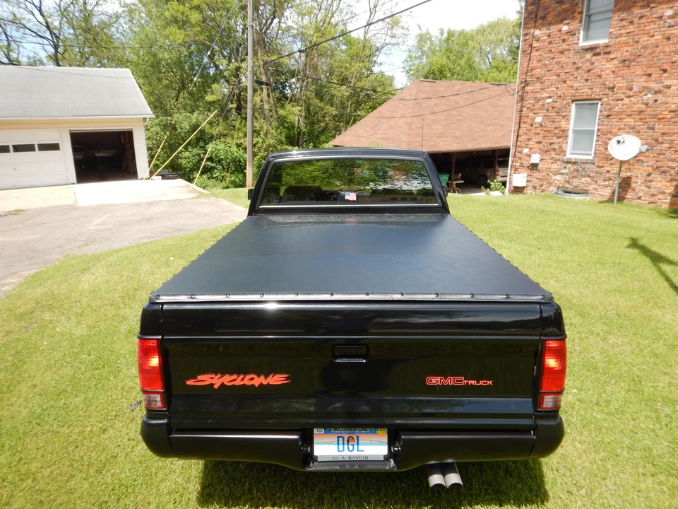 1991 GMC Syclone - Image 10 of 31