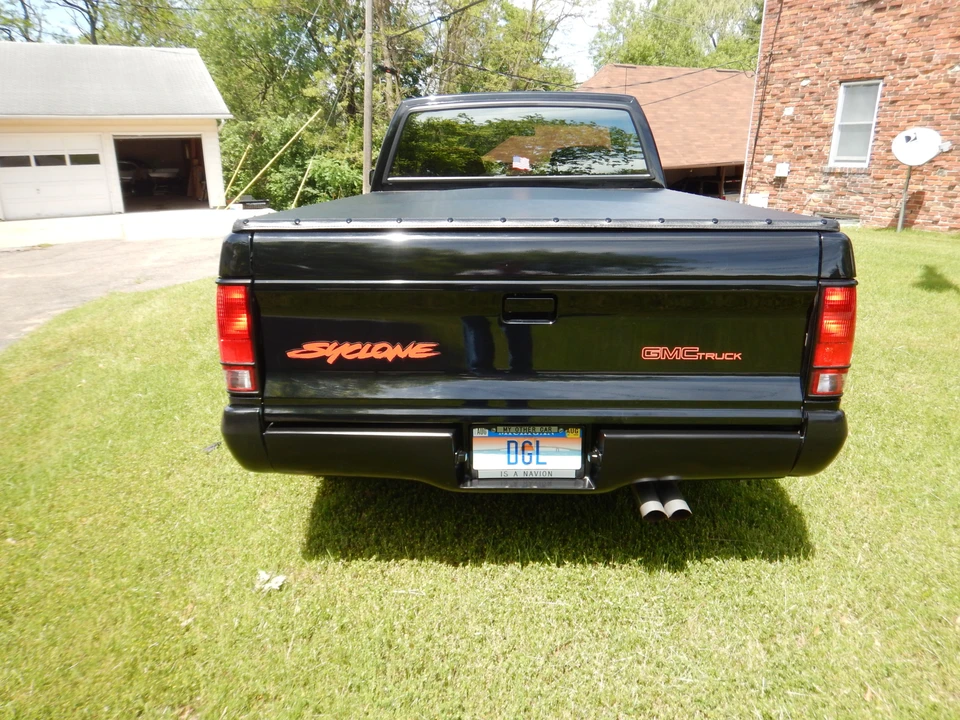 1991 GMC Syclone - Image 9 of 31