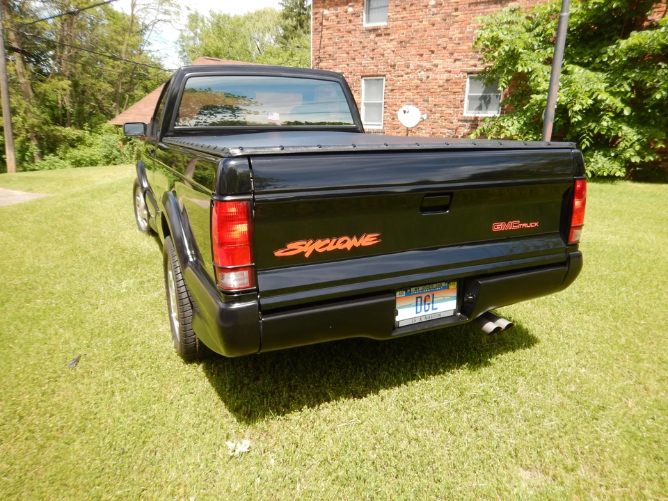 1991 GMC Syclone - Image 8 of 31