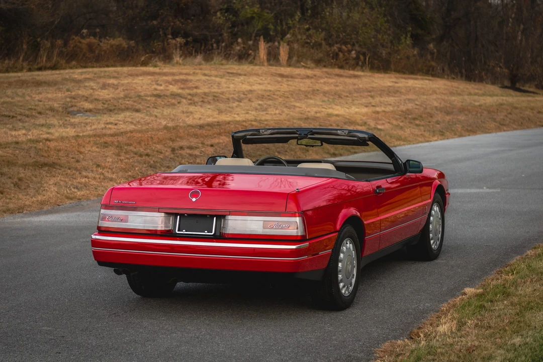1993 Cadillac Allante - Image 30 of 31