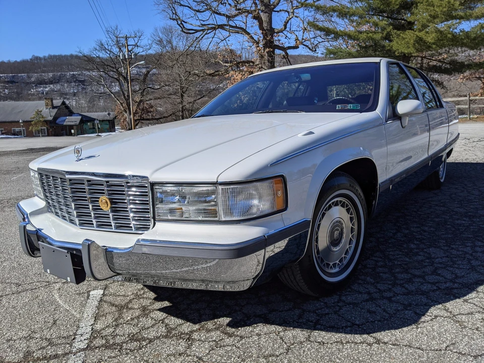 1994 Cadillac Fleetwood - Image 6 of 31