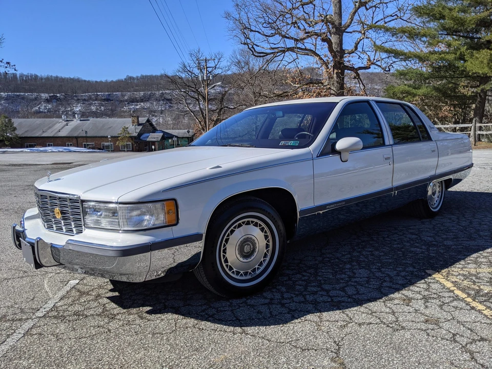 1994 Cadillac Fleetwood - Image 21 of 31