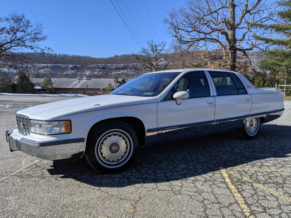 1994 Cadillac Fleetwood - Image 22 of 31