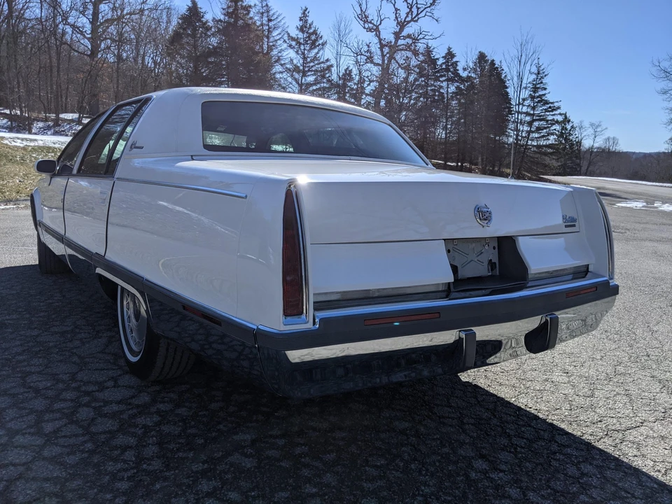 1994 Cadillac Fleetwood - Image 30 of 31