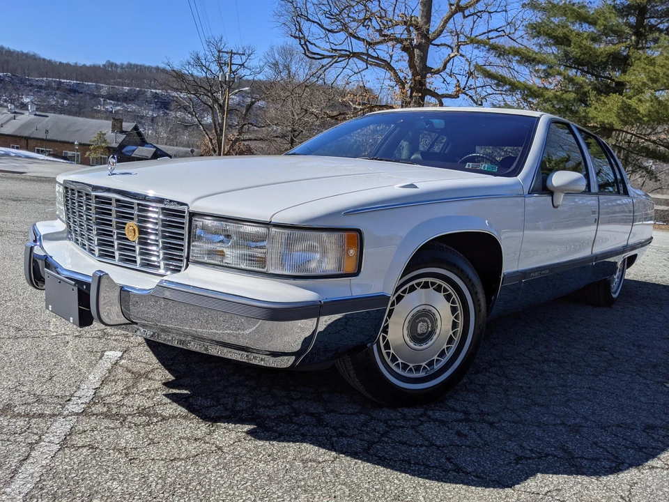1994 Cadillac Fleetwood - Image 13 of 31