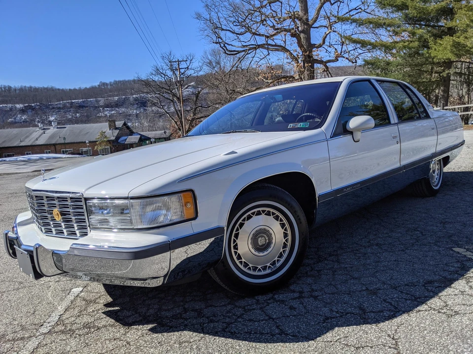 1994 Cadillac Fleetwood - Image 18 of 31