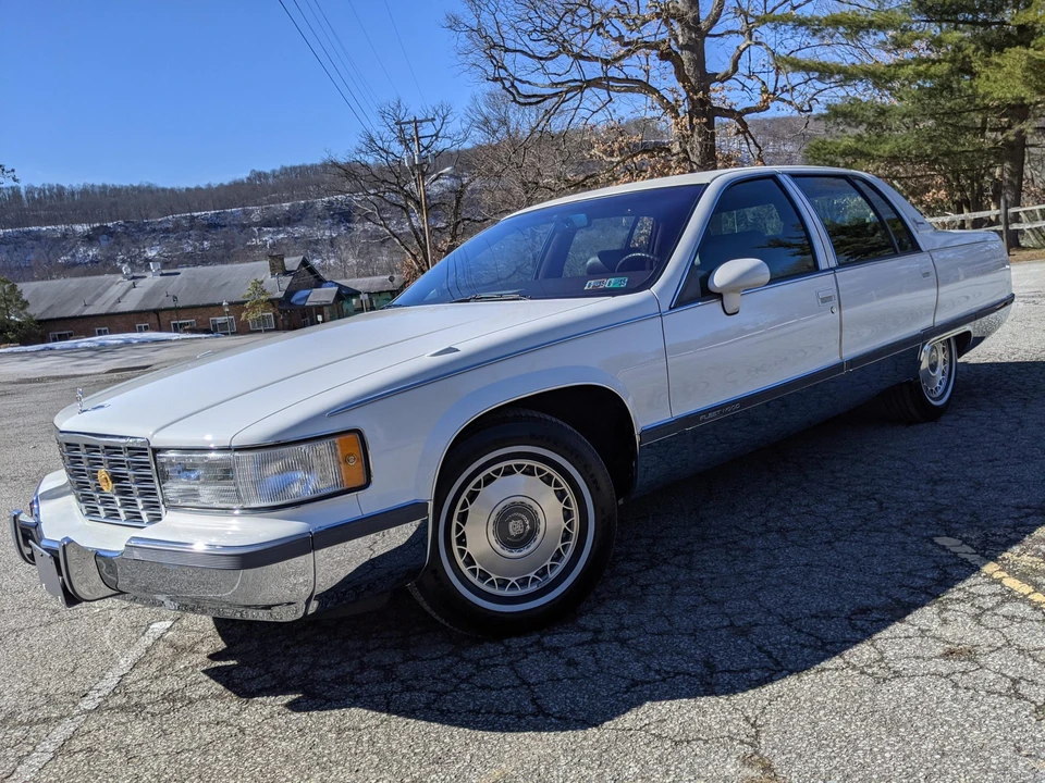 1994 Cadillac Fleetwood - Image 19 of 31