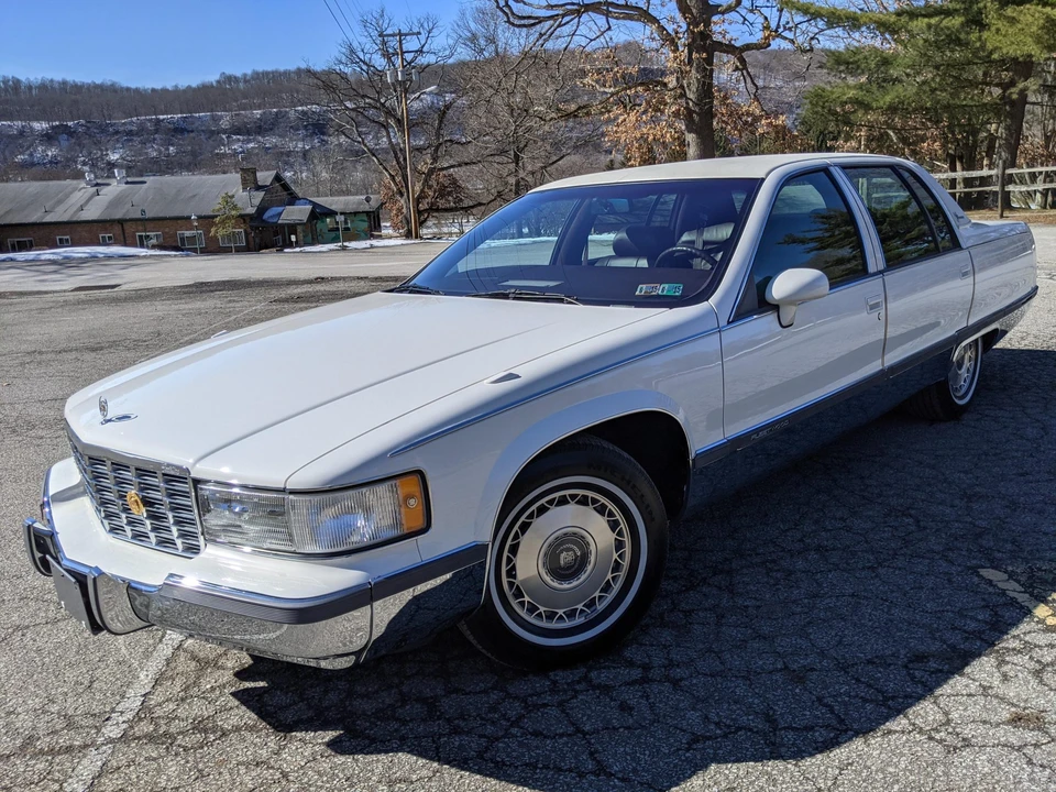 1994 Cadillac Fleetwood - Image 20 of 31