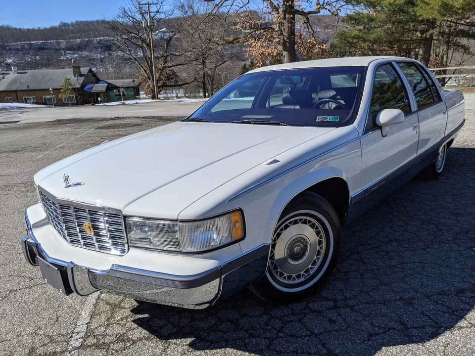 1994 Cadillac Fleetwood - Image 14 of 31