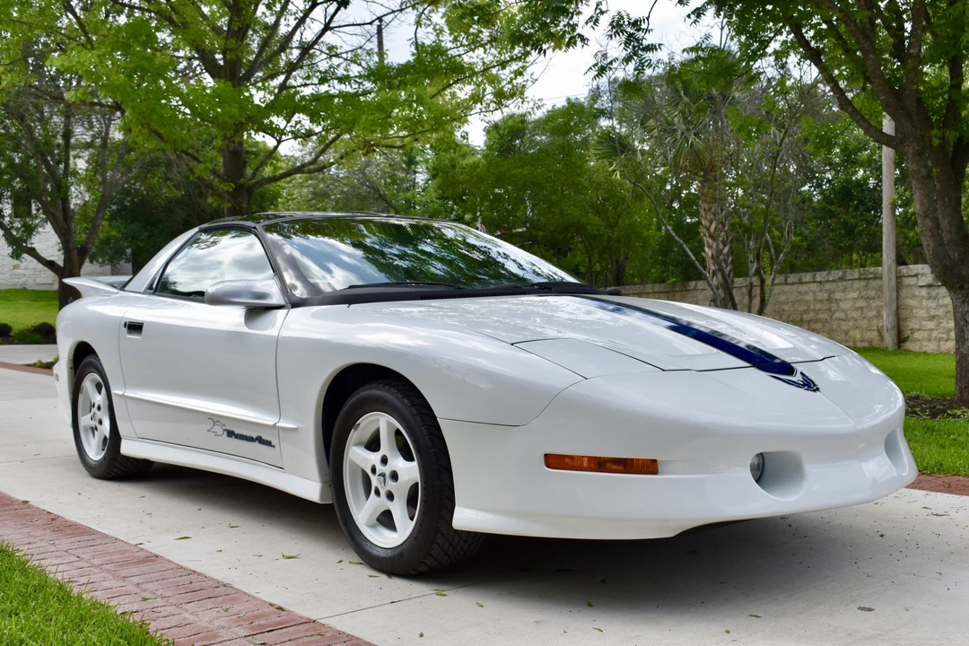 1994 Pontiac Firebird Trans Am 4th Gen - Image 11 of 31