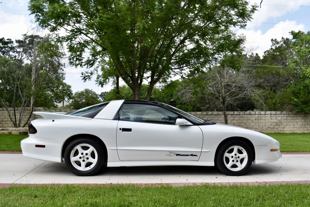 1994 Pontiac Firebird Trans Am 4th Gen - Image 9 of 31