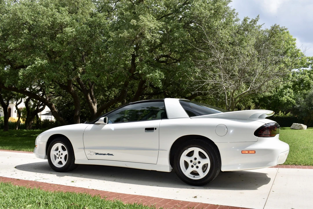 1994 Pontiac Firebird Trans Am 4th Gen - Image 4 of 31