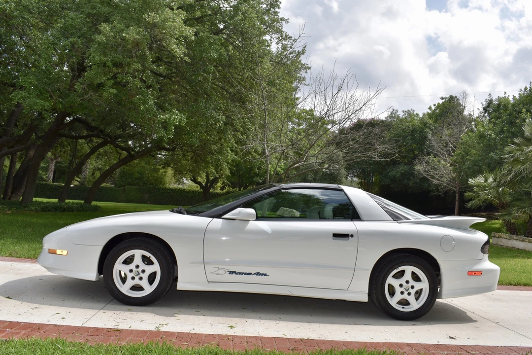 1994 Pontiac Firebird Trans Am 4th Gen - Image 3 of 31