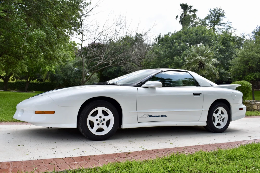 1994 Pontiac Firebird Trans Am 4th Gen - Image 2 of 31