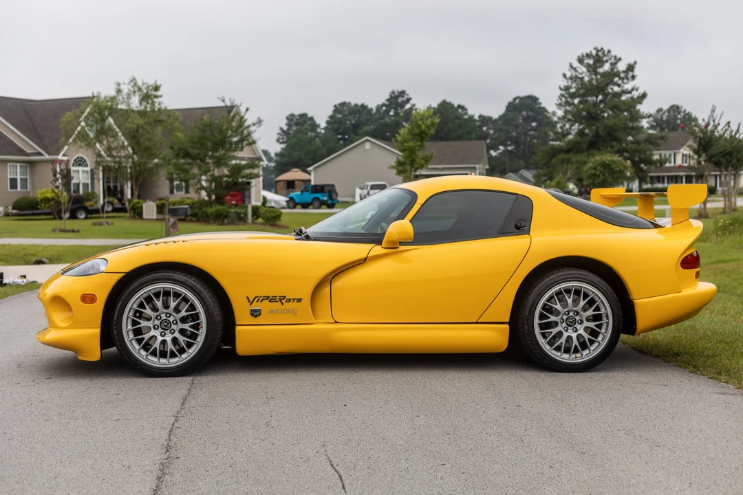 2001 Dodge Viper ACR 2nd Gen - Image 2 of 31