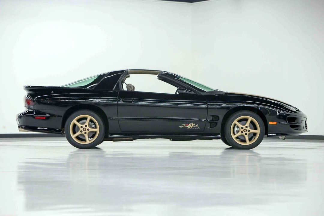 2001 Pontiac Firebird Trans Am 4th Gen - Image 2 of 31