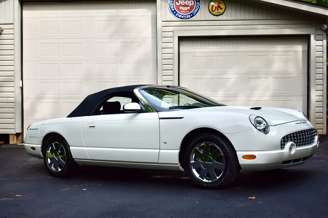 2003 Ford Thunderbird 11th Gen - Image 22 of 31