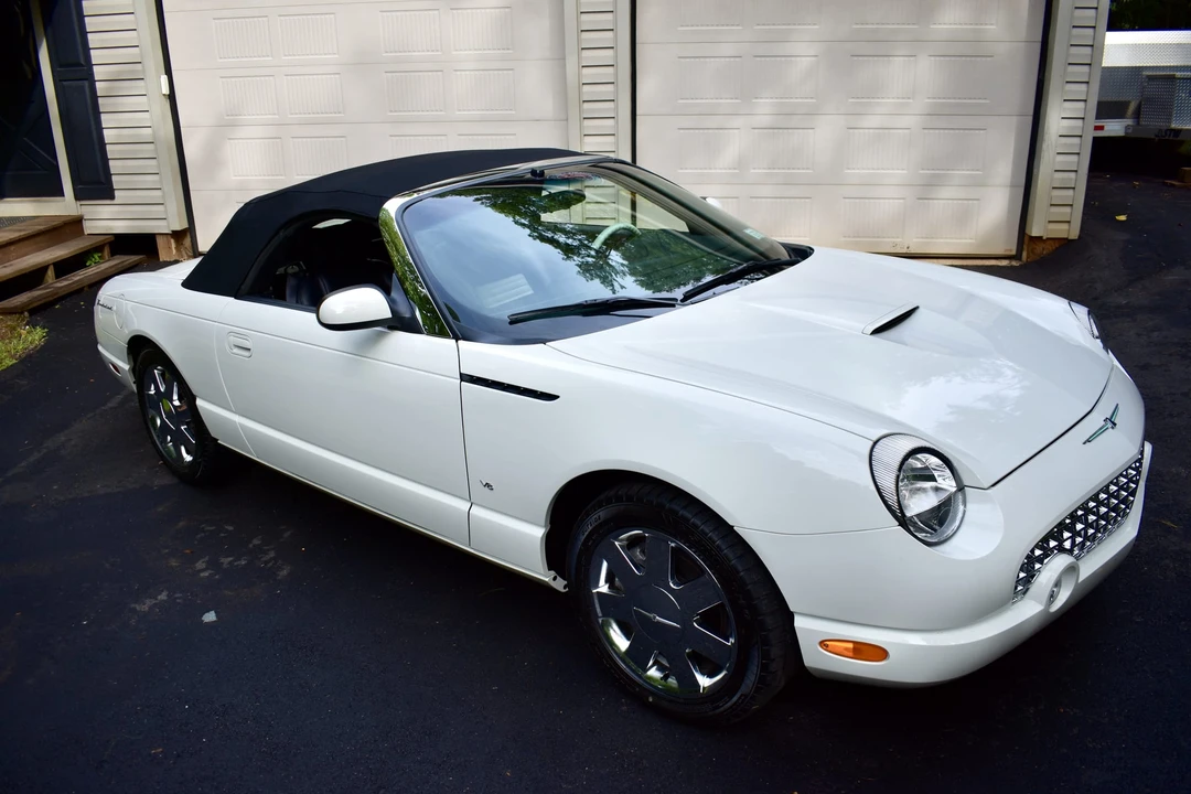 2003 Ford Thunderbird 11th Gen - Image 21 of 31